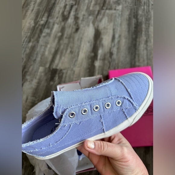 Corky Babalu Lilac - Picture 6 of 7